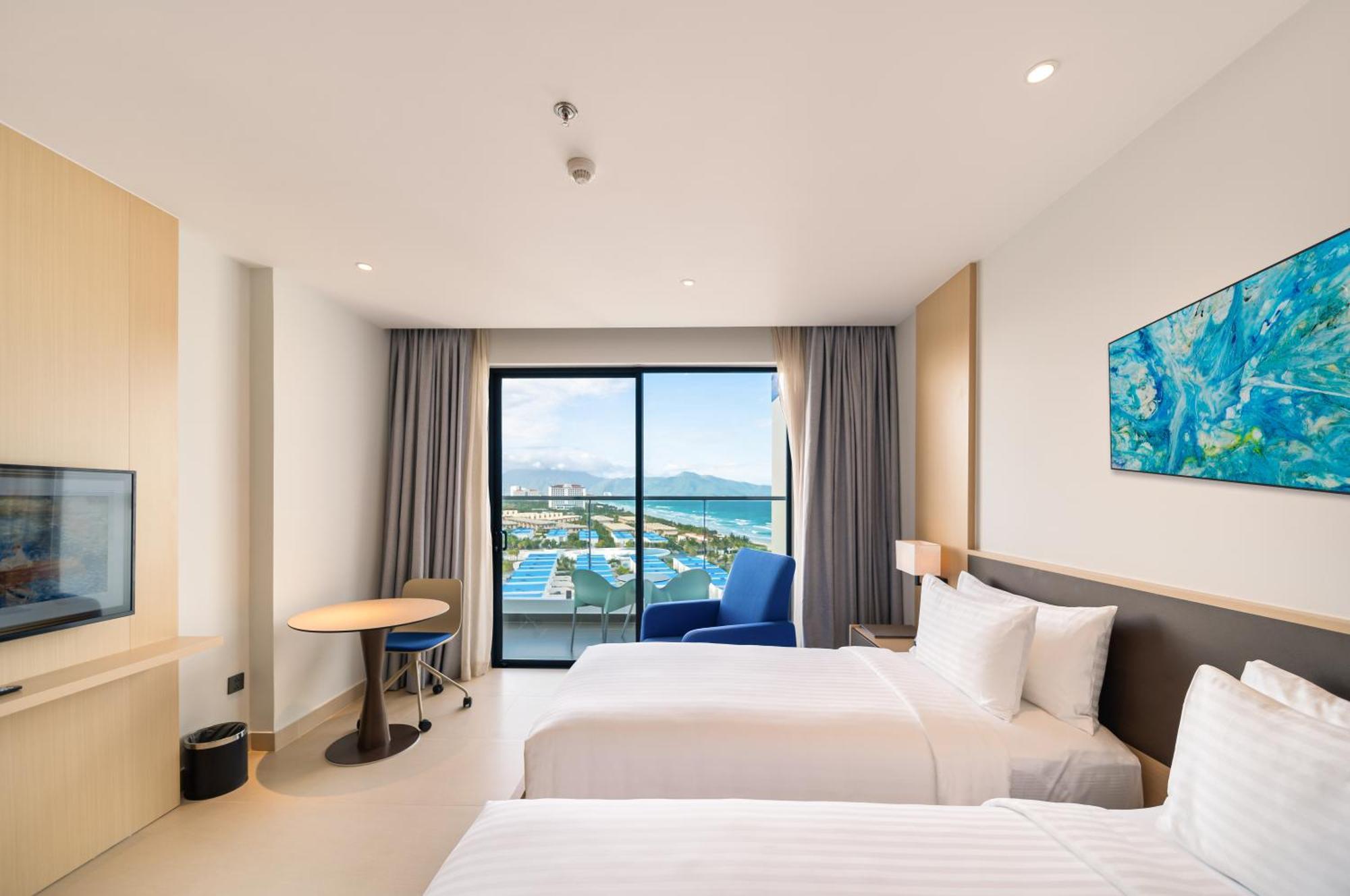 The Empyrean Cam Ranh Beach Resort Extérieur photo